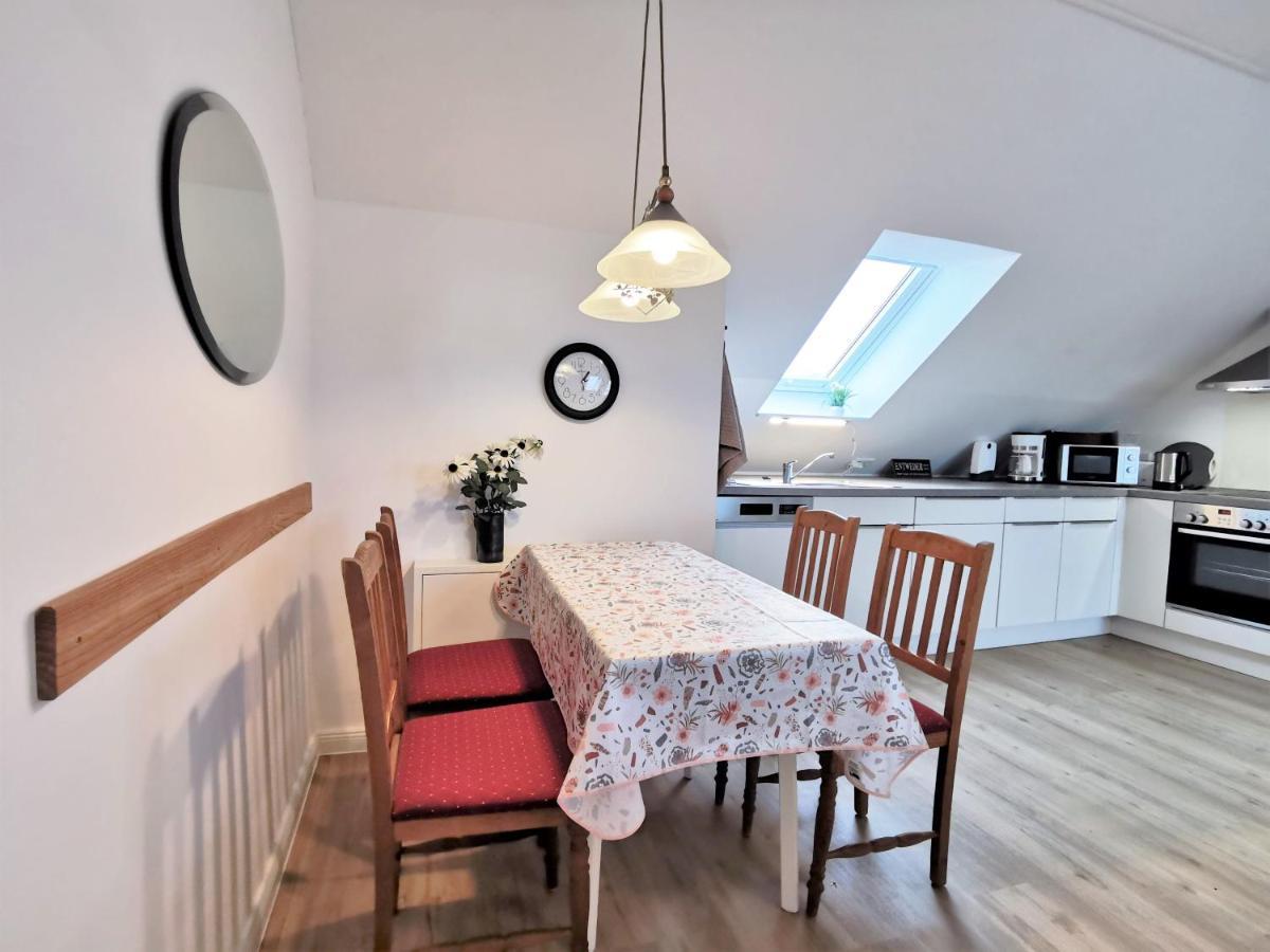 Scholz-Riewerts - Gemuetliches Apartment Mit Kueche Fuer 2 Personen Silberstedt ภายนอก รูปภาพ